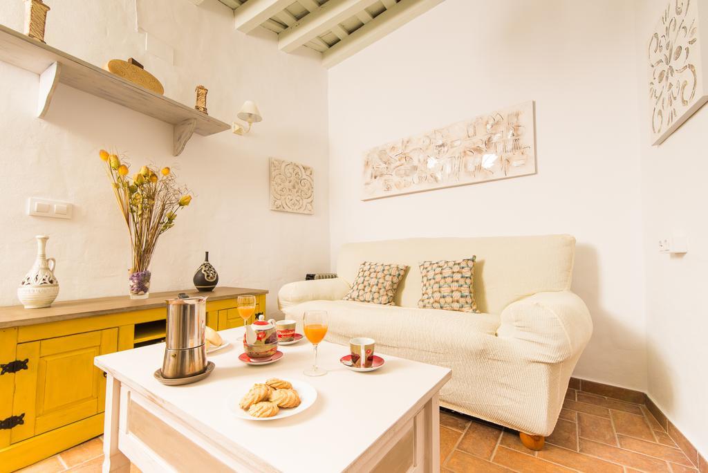 Casa Bodega Triana *